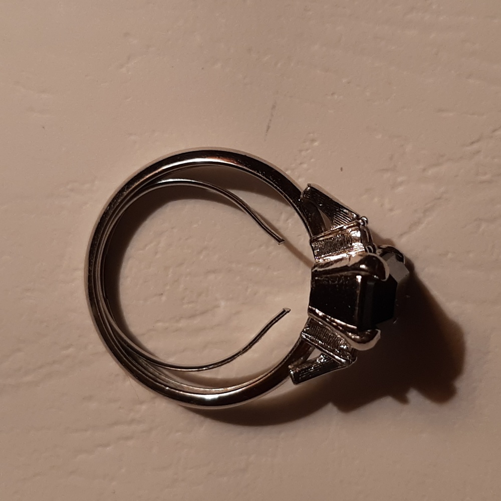 Fashion Ring - Picture 6 of 11
